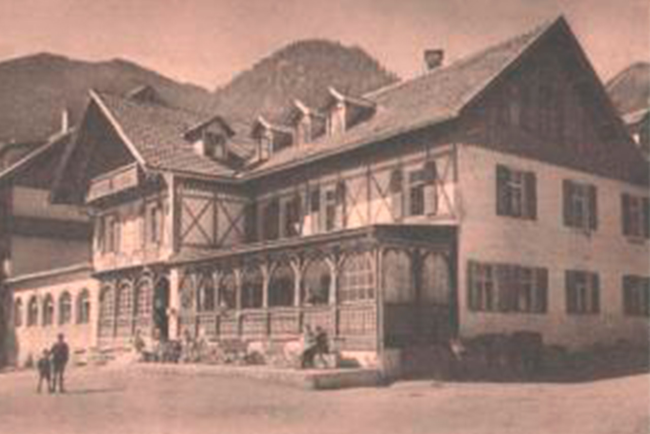 Exterior view of the Alpenhotel Ammerwald in the 19th century